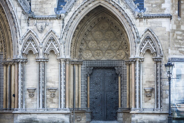 London, UK.  Main doors of Westminster Abbey  during the funeral ceremony of Queen Elizabeth II
