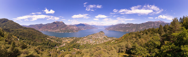 Fototapeta na wymiar Beautiful aerial panoramic view of Bellagio and Lake Como from the drone
