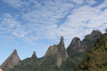 Fototapeta na wymiar Montanhas da Serra dos orgãos na cidade de Teresópolis no Rio de Janeiro.
