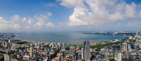 Panorama of Marine Drive, Mumbai - Most Beautiful landscape shot  - obrazy, fototapety, plakaty