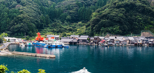 伊根の入り江の風景
