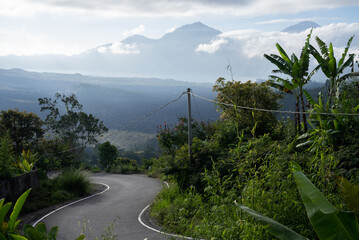 Obraz premium house in the jungle Batur volcano beautiful view on mountain tropical landscapes Bali Indonesia Kintamani 