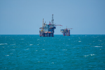 Oil or gas drilling platforms