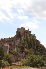 Fototapeta na wymiar Castelvecchio di rocca barbena, a small village on a mountain