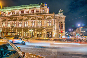 Obraz na płótnie Canvas Vienna State Opera at night, Vienna, Austria