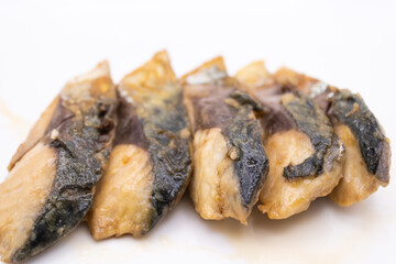 日本の家庭で作ったごまさばの照り焼き