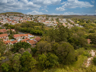 Obraz premium Foto aérea da região nobre de Valinhos, no interior do estado de São Paulo