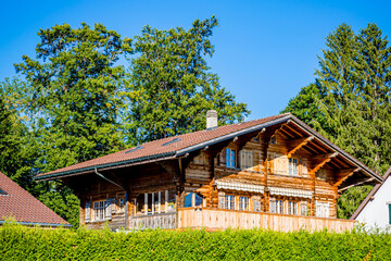Chalet Suisse dans le village de la tour-de-trême