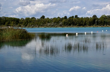 Baggersee in Hartheim im Sp&auml;tsommer