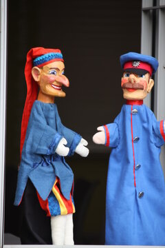 Handpuppen, Kasperlepuppen, Schauspielpuppen