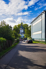 Weg mit Blick auf das Kleingarten Museum in Leipzig, Sachsen, Deutschland