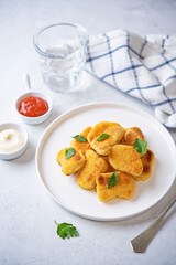 Fresh prepared nuggets with sauces