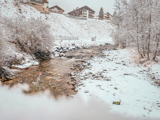 Fluss im Winter 