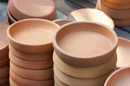 Ketsi &ndash; Georgian clay and stone pan