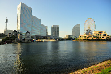 夕方　神奈川県横浜市みなとみらいの風景