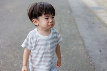 イヤイヤ期の男の子
