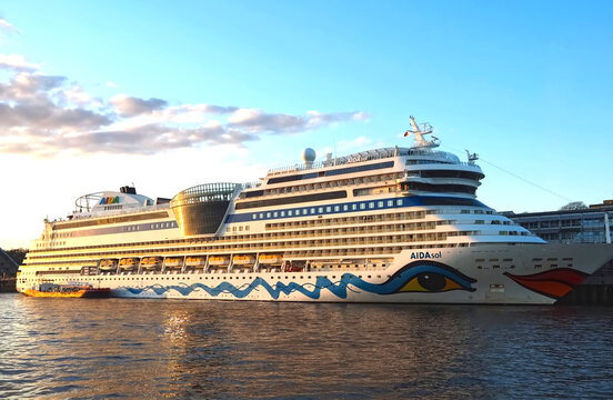 Cruise ship Aida Sol in Hamburg in golden evening light