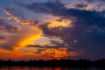 Fototapeta premium sunset over the river 