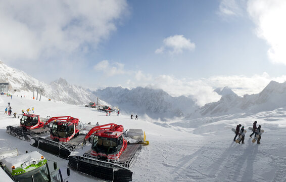 skiing at zugspitze mountain, Germany