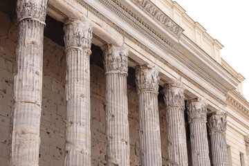 Obraz premium Temple of Hadrian Facade Columns Close Up in Rome, Italy