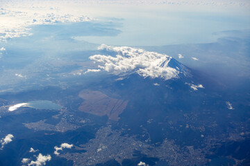 空から見た美しい富士山