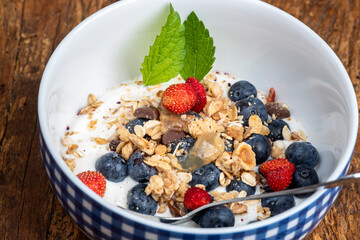 yogurt with cereals