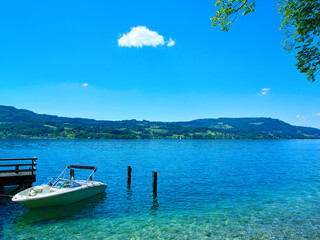 Fototapeta na wymiar Beautiful Attersee lake landscape in Austrian Alps.s.