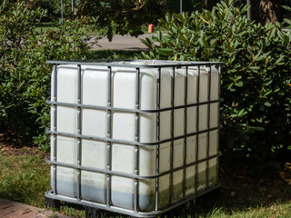 1000L white water barrel with iron frame stand for water storage outdoors for garden, irrigation,...