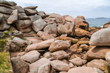 Fototapeta na wymiar Pink or red granite landscape in France, Brittany.