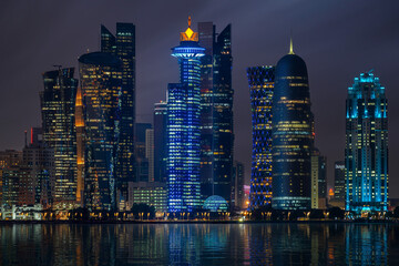 Obraz premium Beautiful Doha Skyline after sunset.