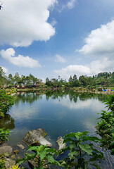 Obraz premium Tropical Lake View