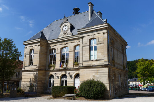 The Pierrefonds Town Hall with its clock and the warning siren on the roof. France.