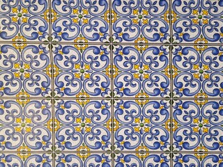 Seamless colorful traditional mediterranen floor and wall tiles with floral design for kitchen, livingroom or bathroom