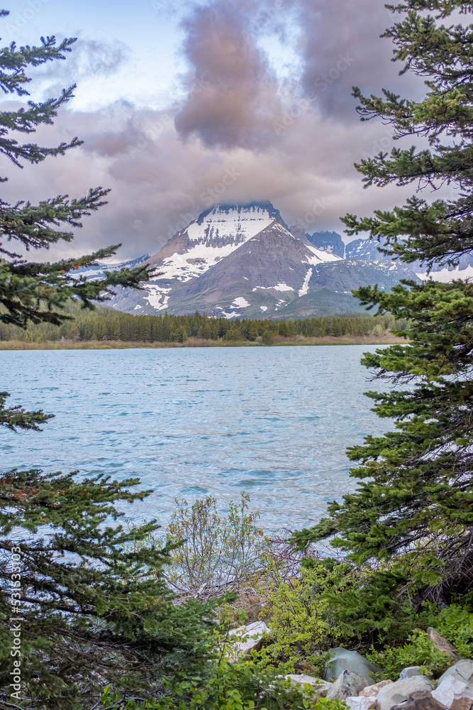 Wall mural Swiftcurrent Lake 3