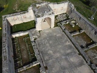 Gravina in Puglia (Ba) - Castello Svevo - ingresso principale