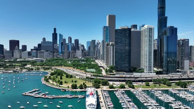 Northbound Lakeshore Drive Millennium Park - Chicago
