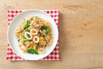 Fried rice with squid or octopus