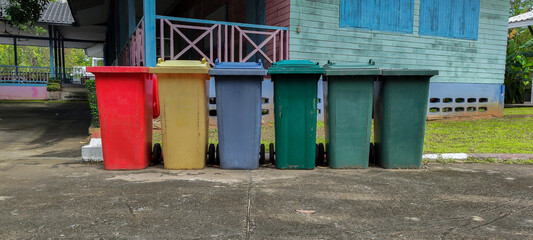 Fototapeta na wymiar Garbage Bin, Australia, Garbage, Recycling, Garbage Can