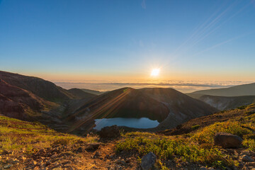 光芒と蔵王の御釜