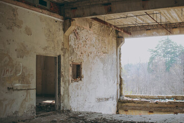 Fototapeta na wymiar Old abandoned buildings with shabby walls