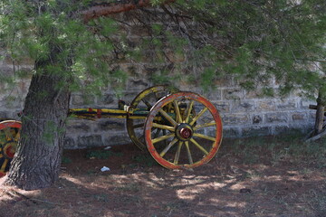 Fototapeta premium The old cart is used as a decoration