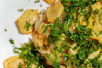 Fried potatoes with herbs
