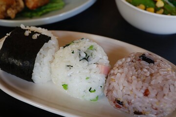 3種類のおにぎり