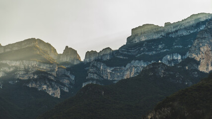 Fototapeta na wymiar mountains in the morning
