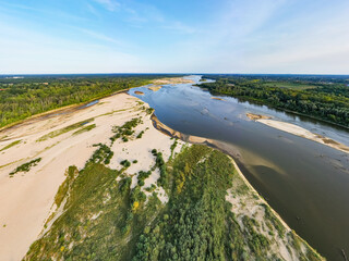 Plaża nad Wisłą przy moście południowym w Warszawie © Dejan Gospodarek