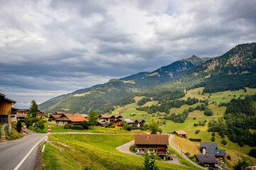 Fototapeta na wymiar Le village de Val-d'Illiez en Suisse