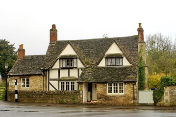 Fototapeta na wymiar Quaint houses in the village of Lacock, England, UK
