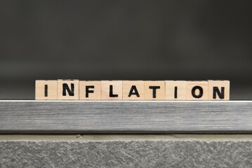 Das Wort Inflation im Zoom