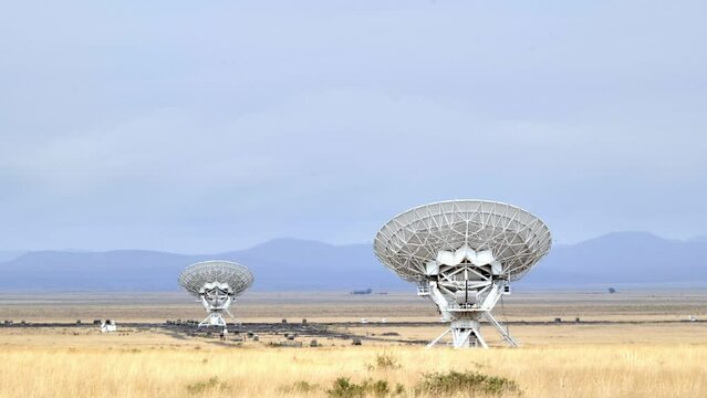 VLA, large array of antennas, time lapse