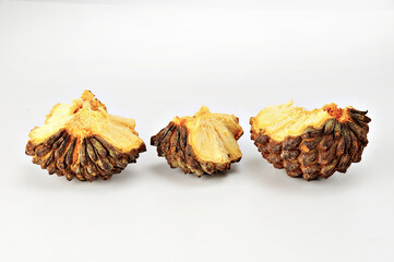 Marolo, araticum ou fruto bruto . Fruto tropical dos habitantes originais do Brasil e Paraguai. Nome científico ; Anona crassiflora.